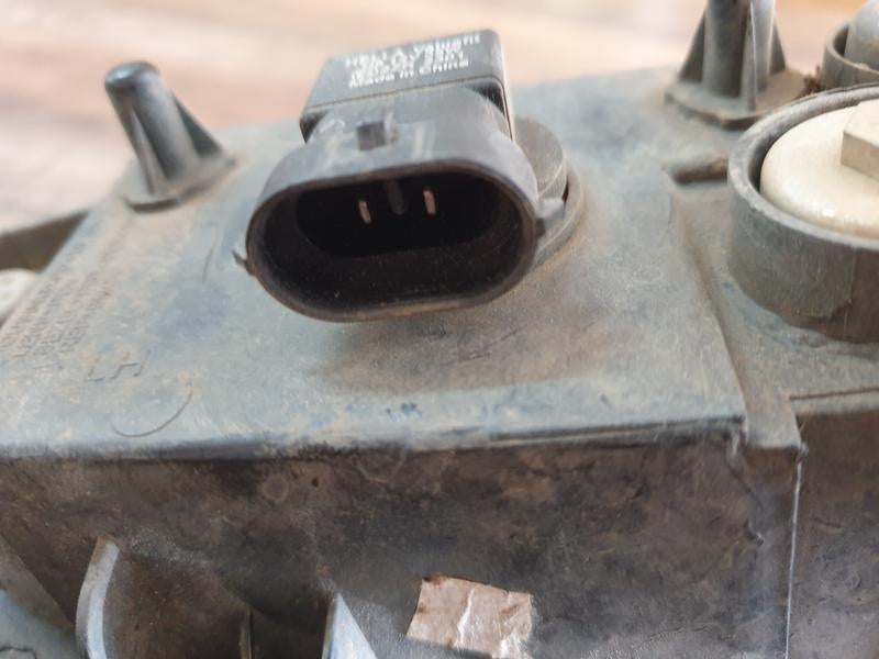 Original Used Mahindra Pik Up Left Fog Light