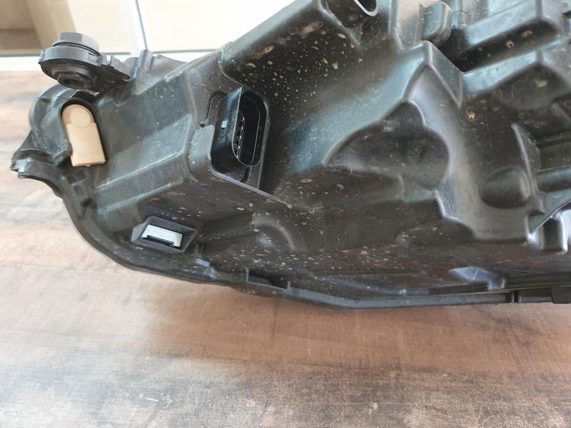 Original Used Volkswagen Polo Right Headlight