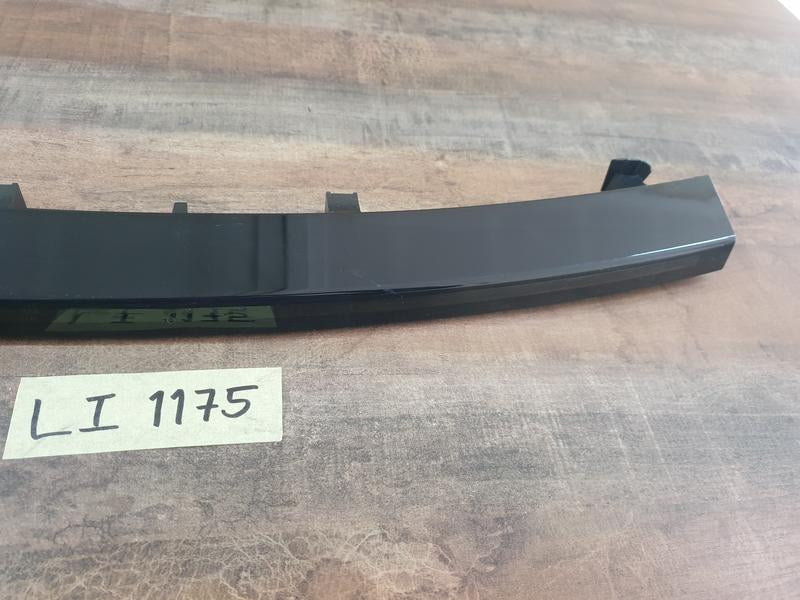 Original Used Land Rover Discovery Sport Tailgate Centre Brake Light