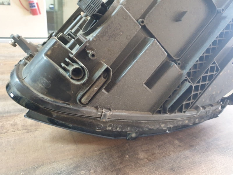 Original Used Volkswagen Tiguan Allspace Right Headlight