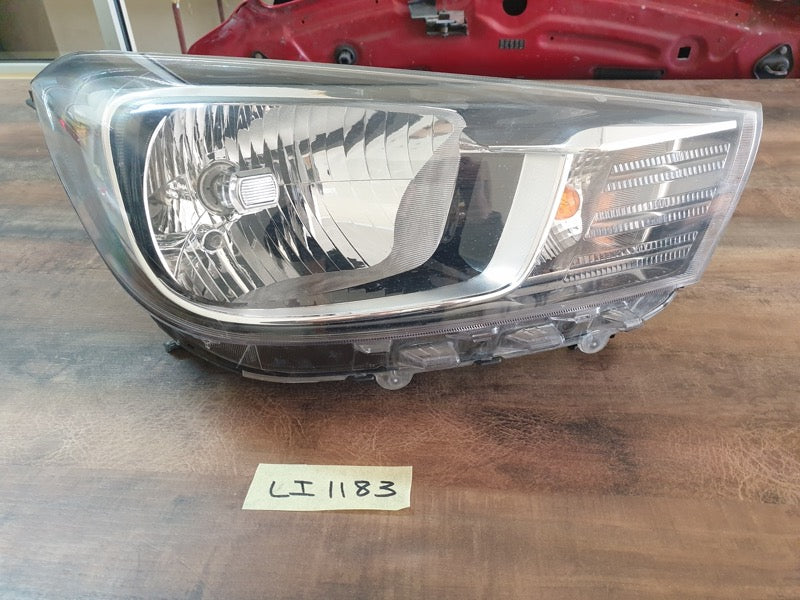 Original Used Kia Pegas Right Headlight