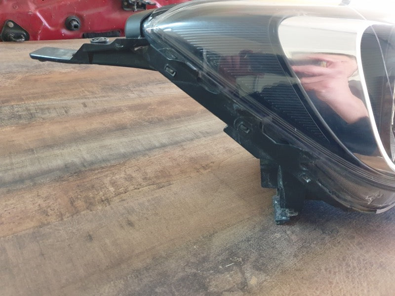 Original Used Kia Pegas Right Headlight