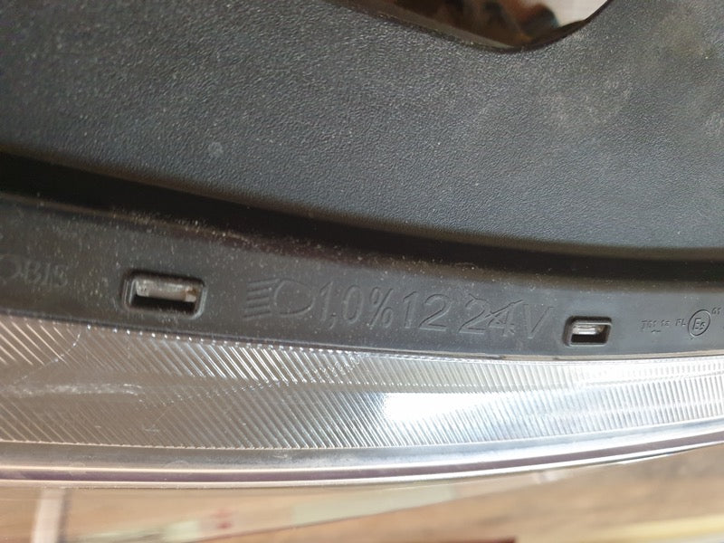 Original Used Kia Pegas Right Headlight