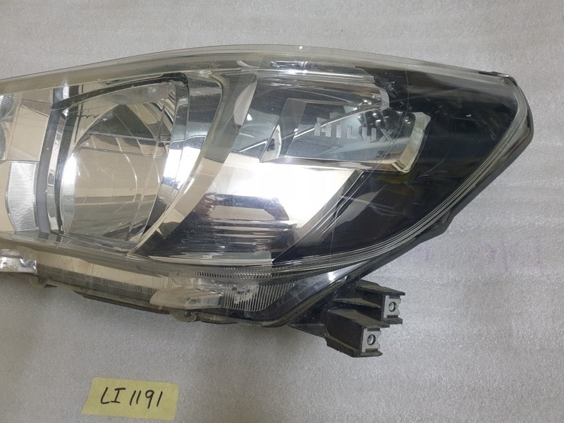 Original Used Toyota Hilux Left Headlight