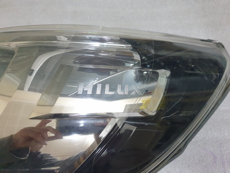 Original Used Toyota Hilux Left Headlight