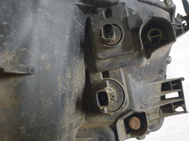 Original Used Toyota Hilux Left Headlight