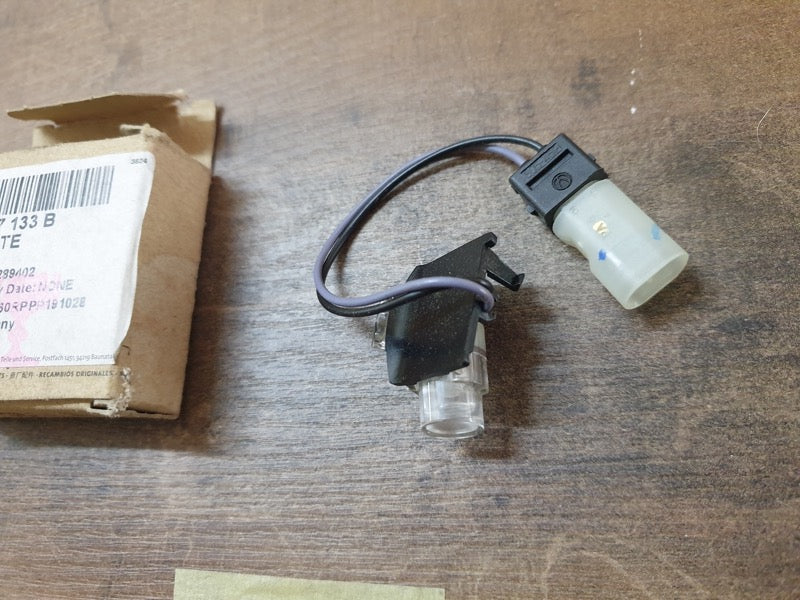 Original New Audi Q7 Left Front Door Courtesy Environment Light