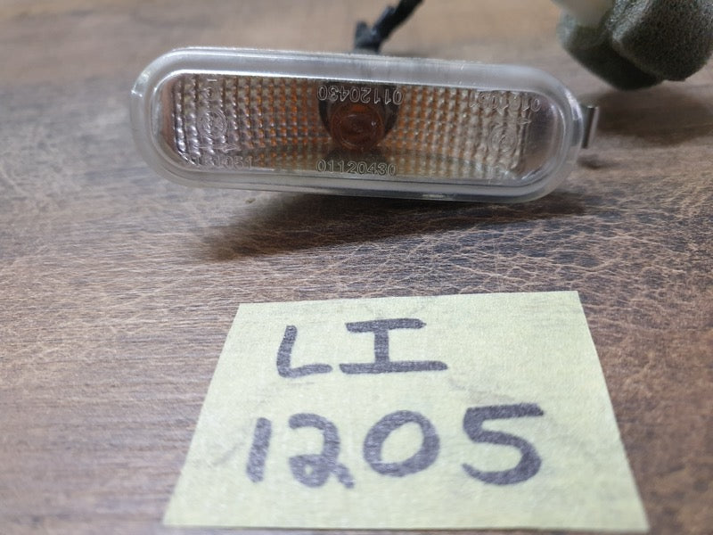 Original Used Mahindra Scorpio Fender Indicator Light