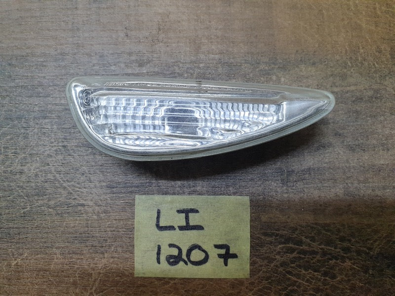Original Used Hyundai i20 Right Front Fender Indicator Light