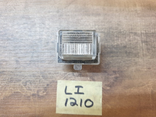 Original Used Mercedes-Benz C-Class CLA S-Class W204 W117 W221 License Plate Light