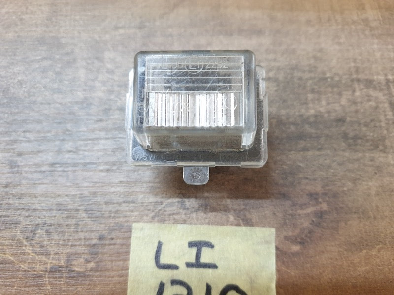 Original Used Mercedes-Benz C-Class CLA S-Class W204 W117 W221 License Plate Light