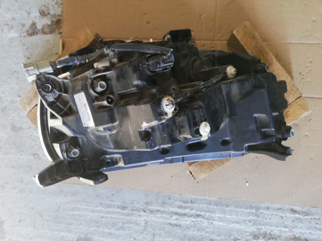 Mercedes-Benz X-Class W470, 2019 Left Headlight