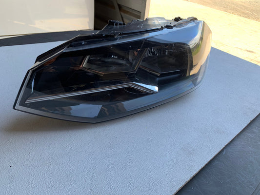 Volkswagen Polo Left Headlight
