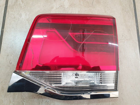 Toyota Land Cruiser 2015 Right Rear Taillight