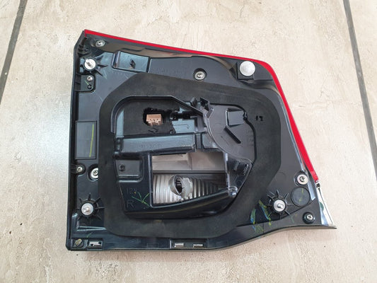 Toyota Land Cruiser 2015 Right Rear Taillight