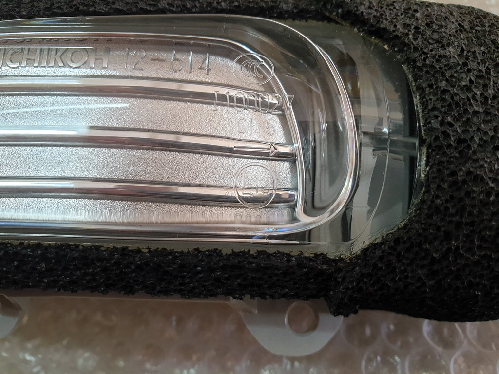 Toyota Hilux D4D Right Outer Mirror Indicator Light