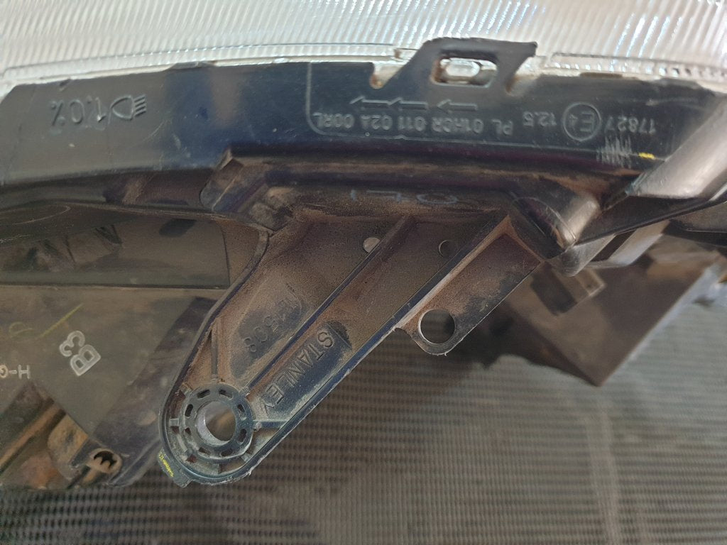 Nissan Navara Left Headlight