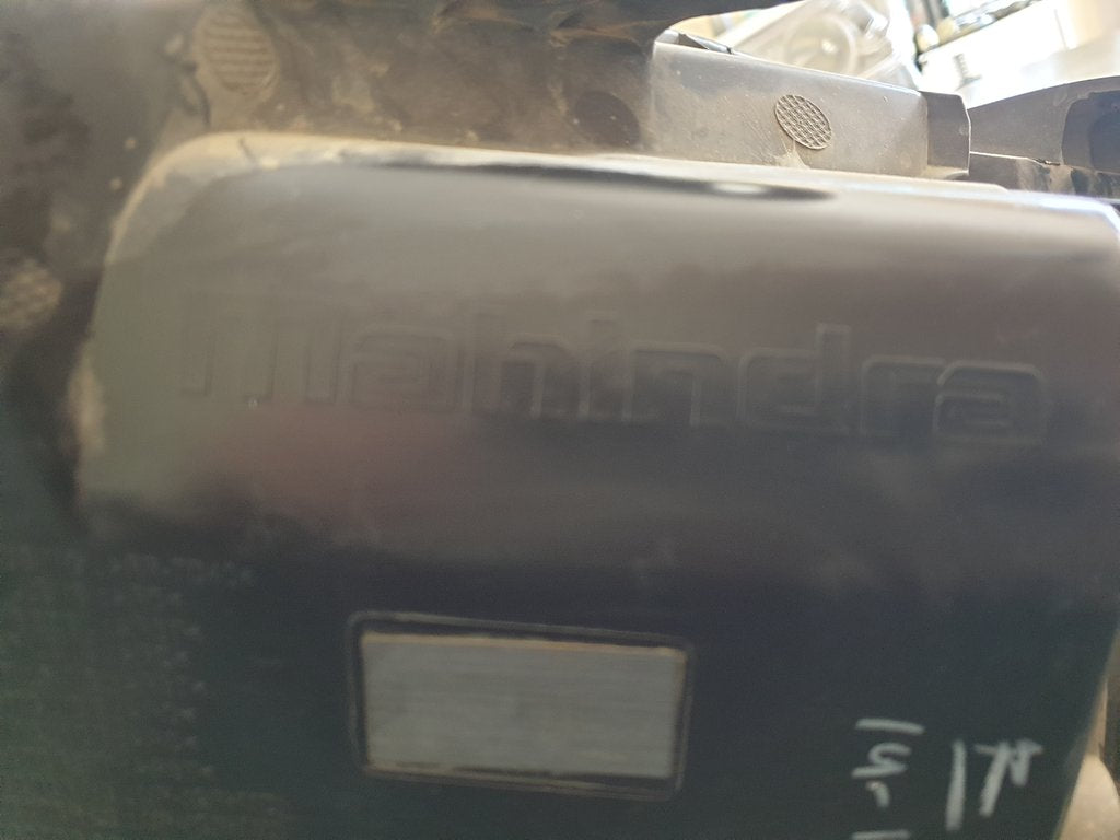 Mahindra Scorpio Right Headlight