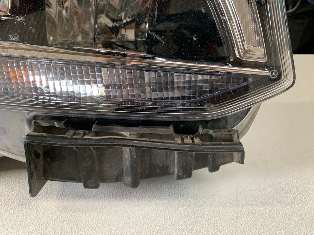 Mercedes-Benz X-Class W470, 2019 Right Headlight