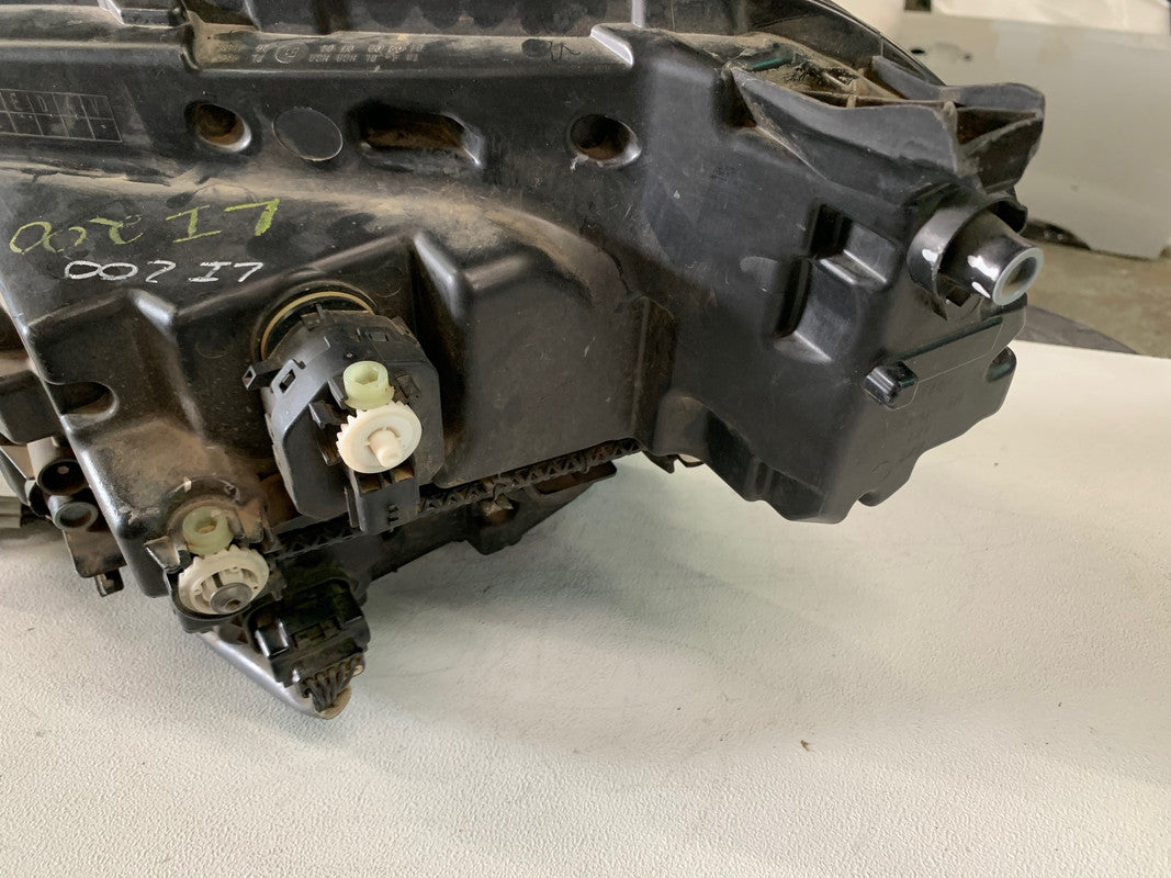 Mercedes-Benz X-Class W470, 2019 Right Headlight