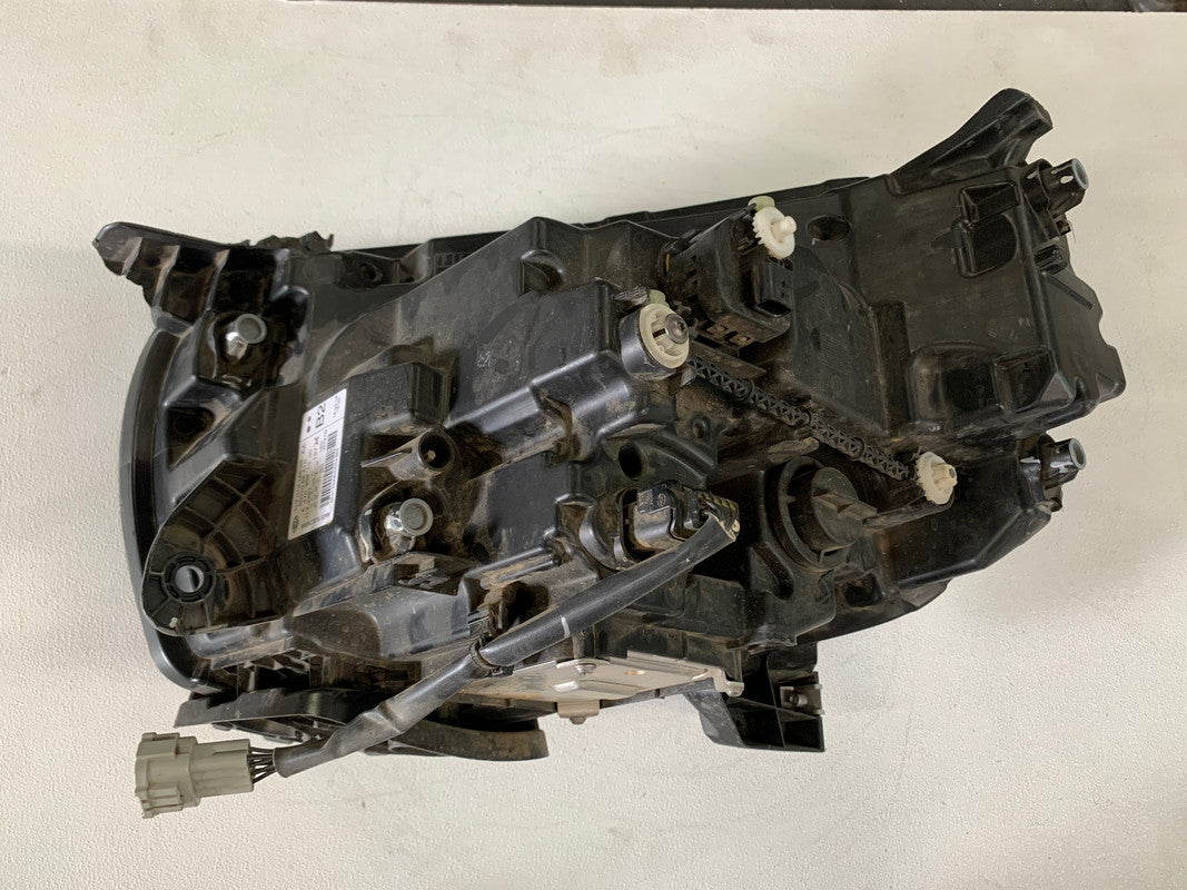 Mercedes-Benz X-Class W470, 2019 Right Headlight