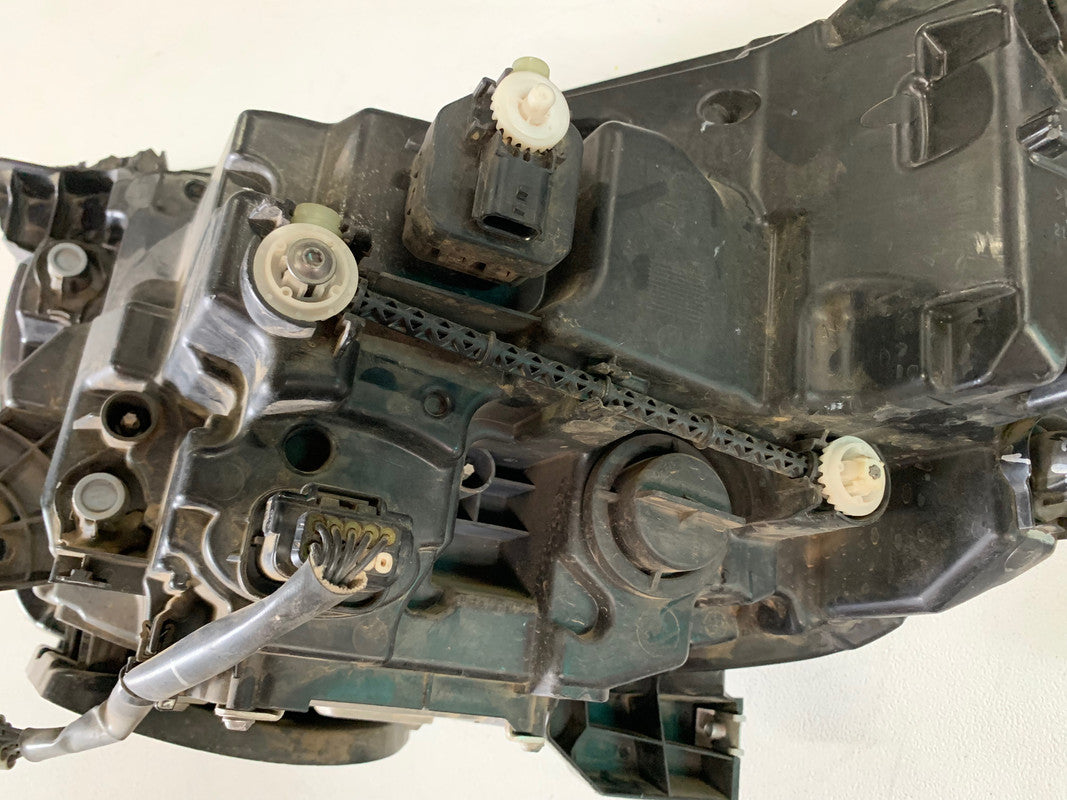 Mercedes-Benz X-Class W470, 2019 Right Headlight