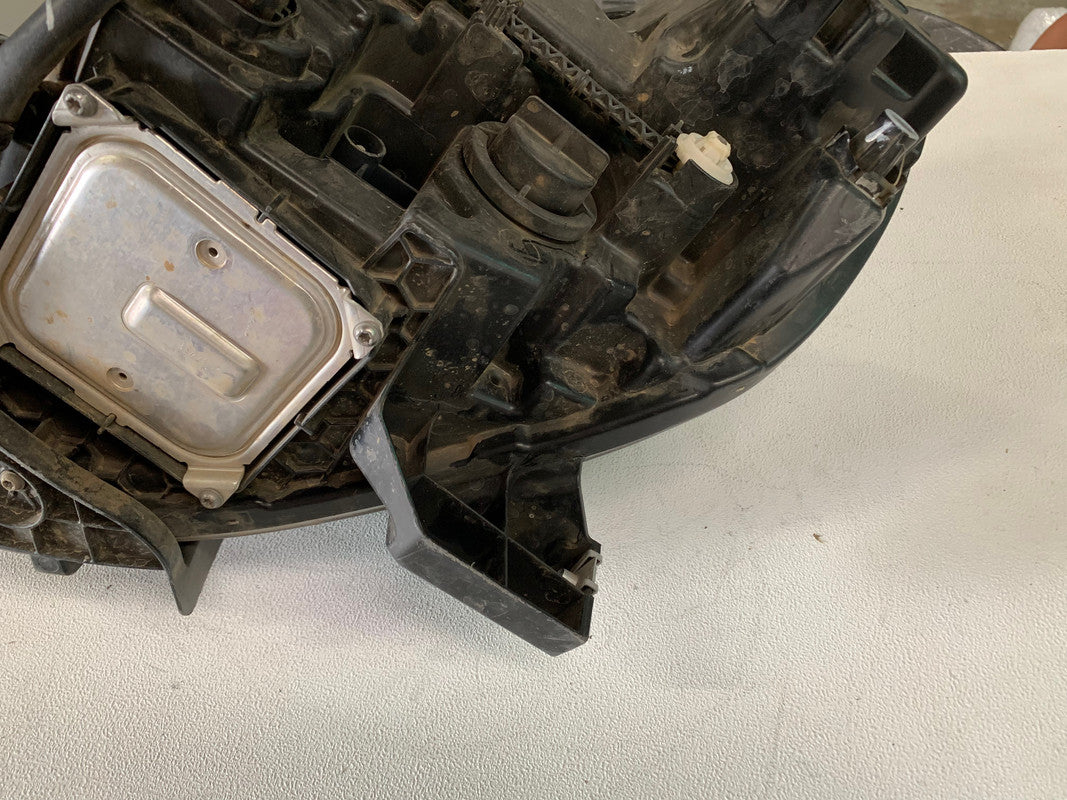 Mercedes-Benz X-Class W470, 2019 Right Headlight