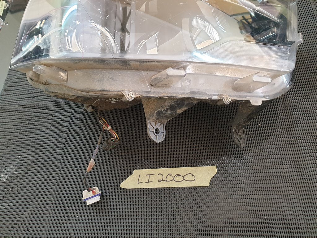 Mahindra Scorpion 2023, Xenon Right Headlight