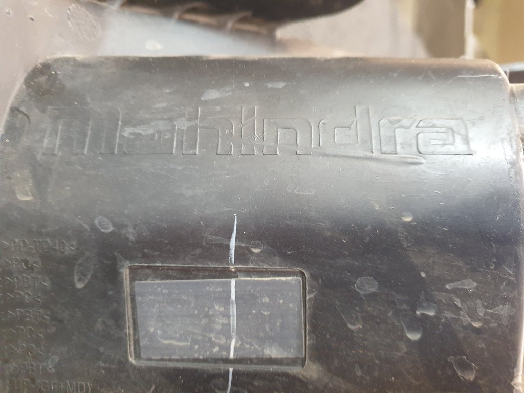 Mahindra Scorpion 2023, Xenon Right Headlight