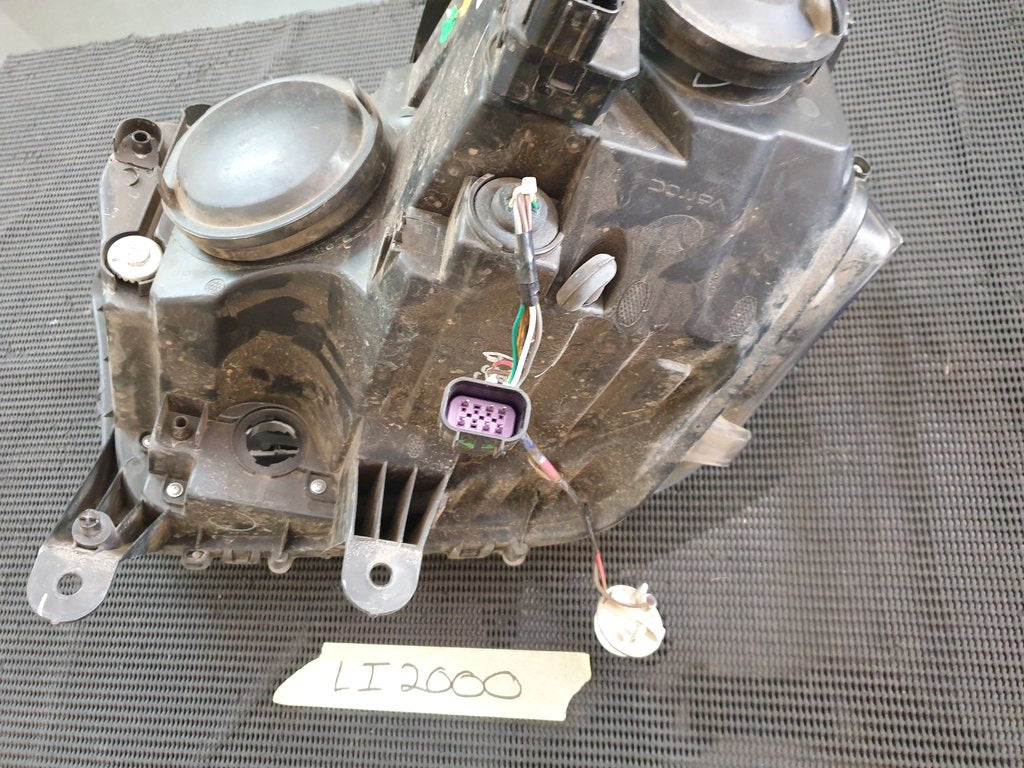 Mahindra Scorpion 2023, Xenon Right Headlight