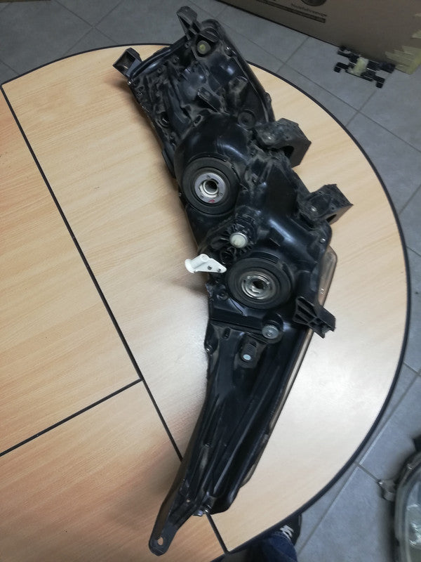 Toyota Corolla 2014 Left Headlight