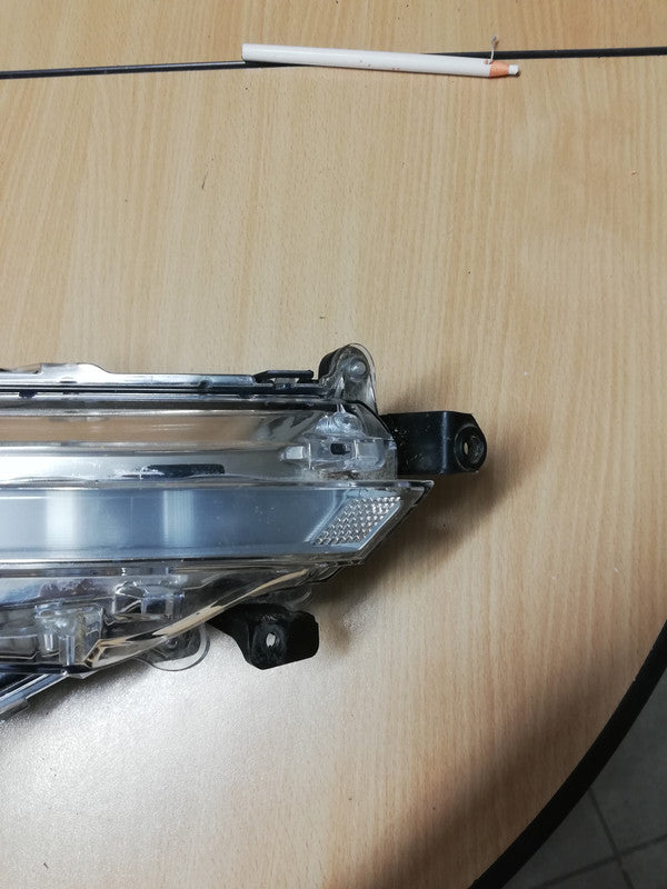 Toyota Fortuner 2021, 2022, Front bumper indicator, turn signal Right Front Day Time Running Light