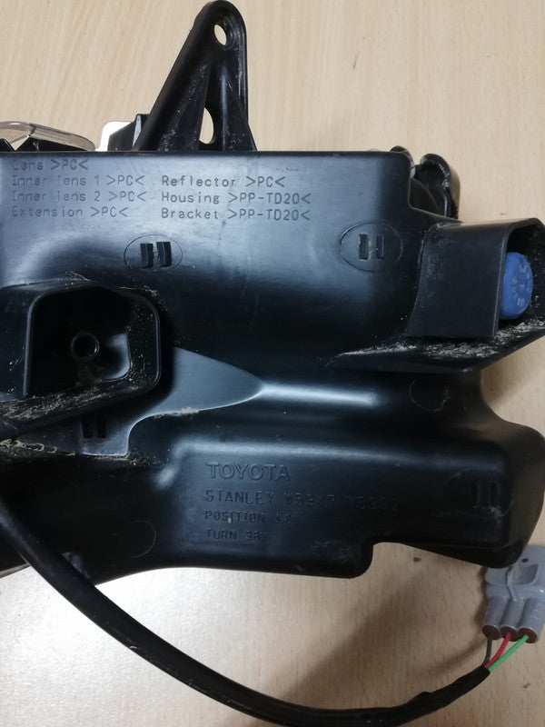 Toyota Fortuner 2021, 2022, Front bumper indicator, turn signal Right Front Day Time Running Light