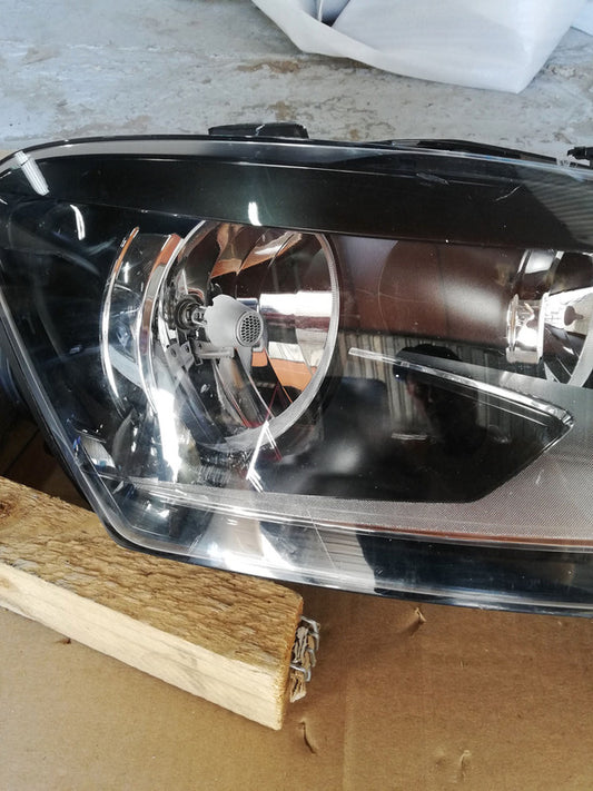 Volkswagen Polo Vivo Right Headlight