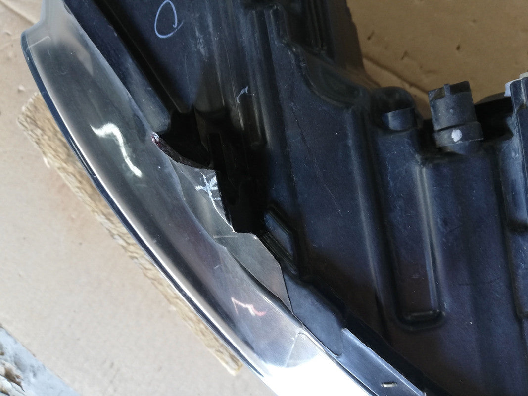 Volkswagen Polo Vivo Right Headlight