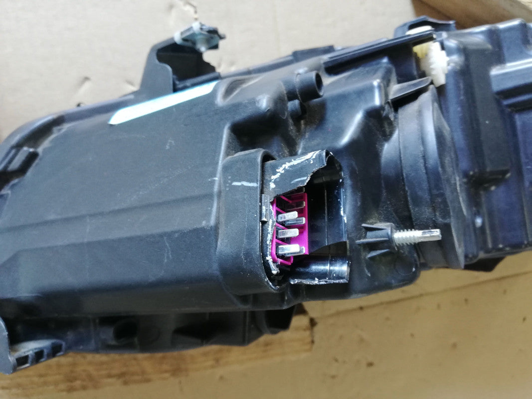 Volkswagen Polo Vivo Right Headlight