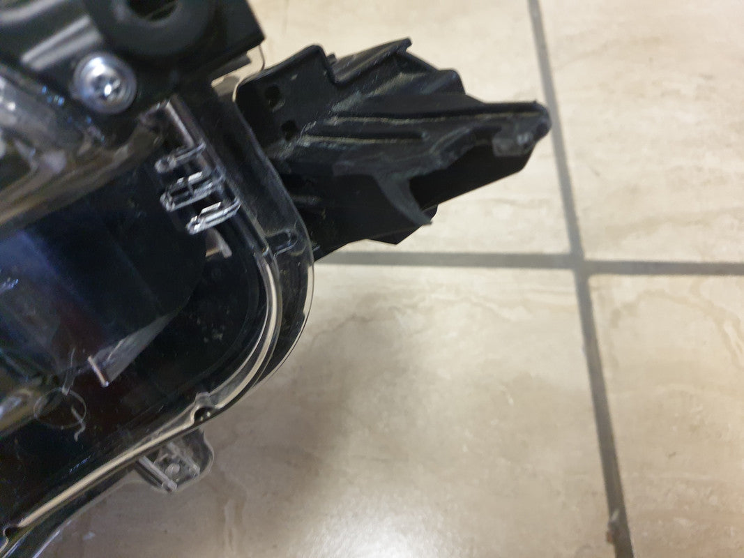 Toyota Fortuner Right Headlight