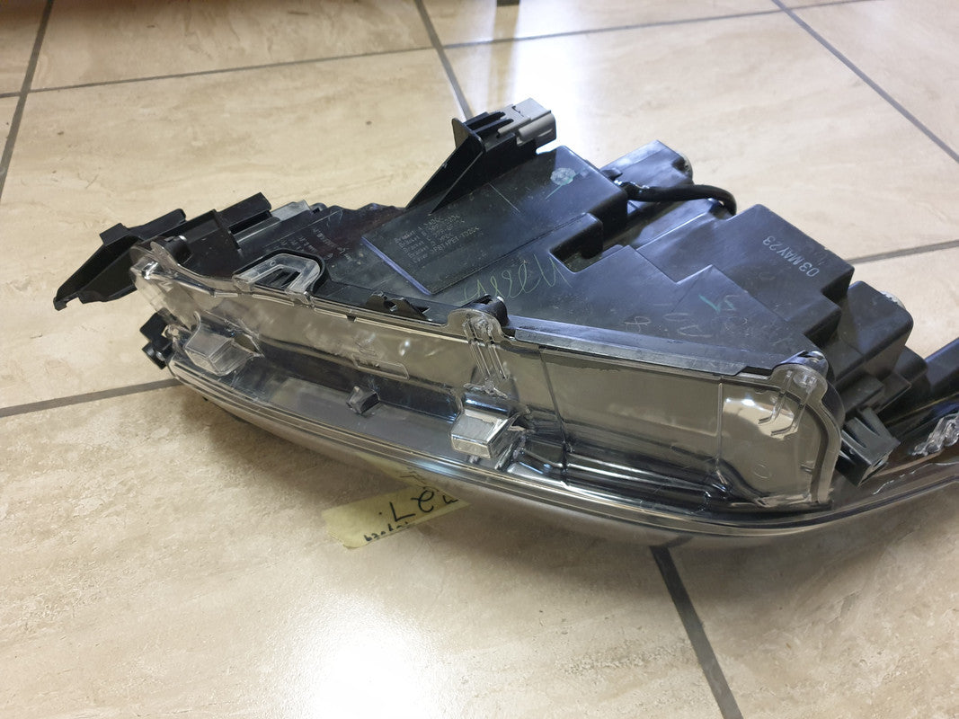 Toyota Fortuner Right Headlight