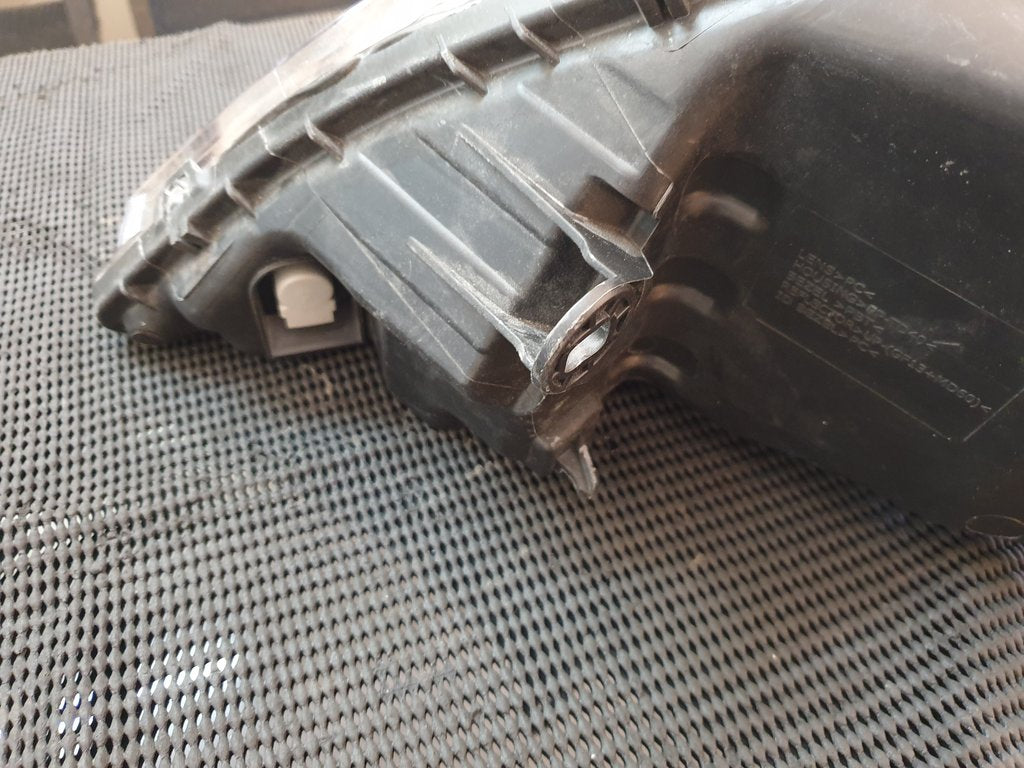 Nissan NP200 Right Headlight