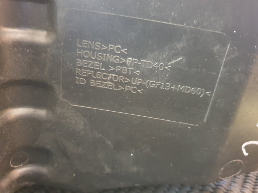 Nissan NP200 Right Headlight