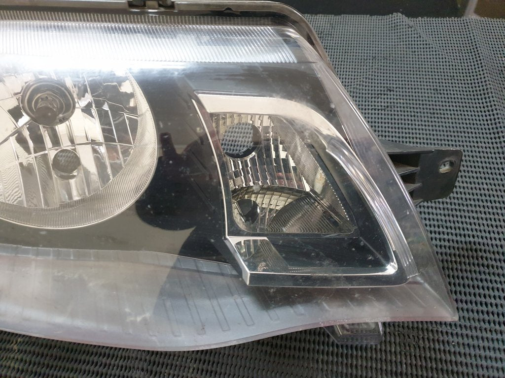 Renault Kwid Right Headlight