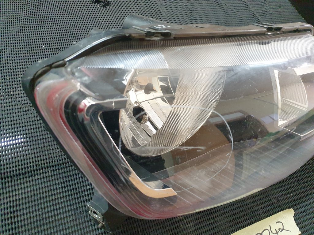 Renault Kwid Right Headlight