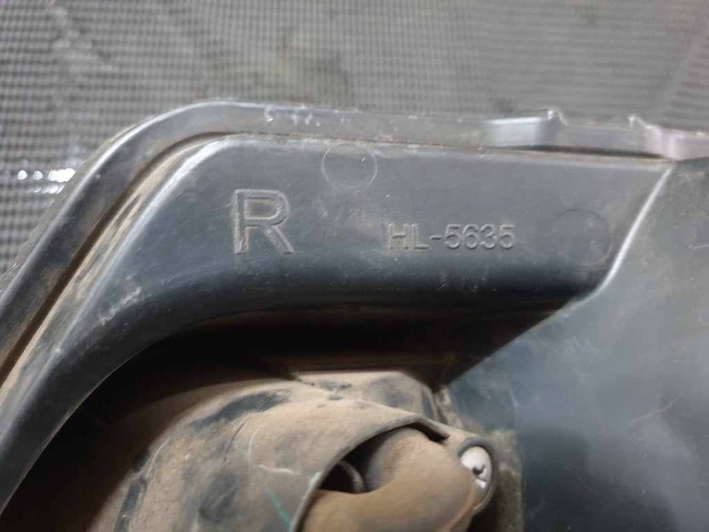 Renault Kwid Right Headlight