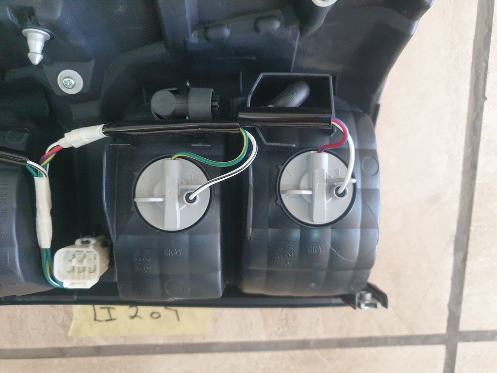 Original Used Toyota Hilux 2016, 2017, 2018, 2019, 2020, 2021 Left Taillight