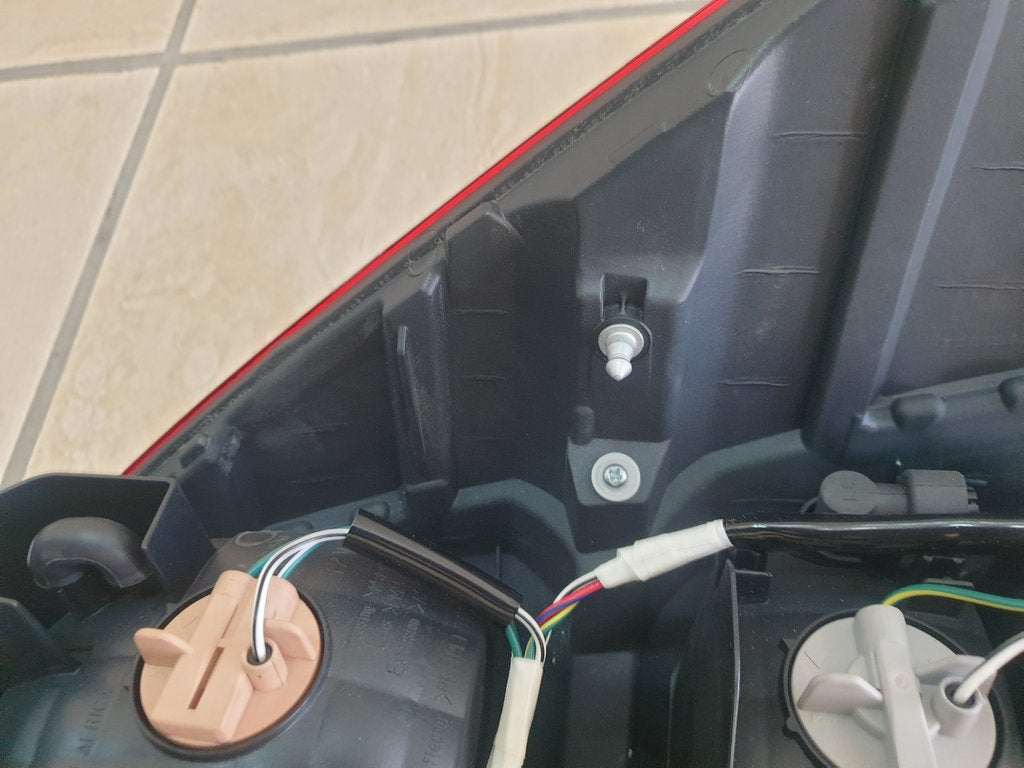 Original Used Toyota Hilux 2016, 2017, 2018, 2019, 2020, 2021 Left Taillight