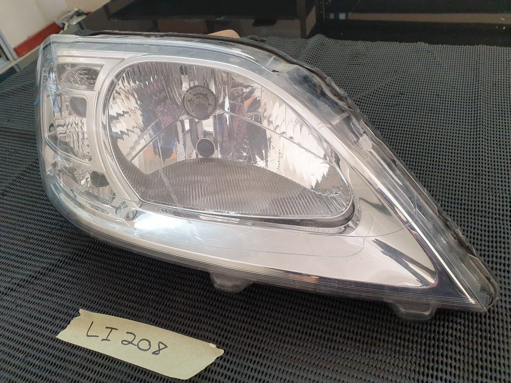 Nissan NP200 Right Headlight