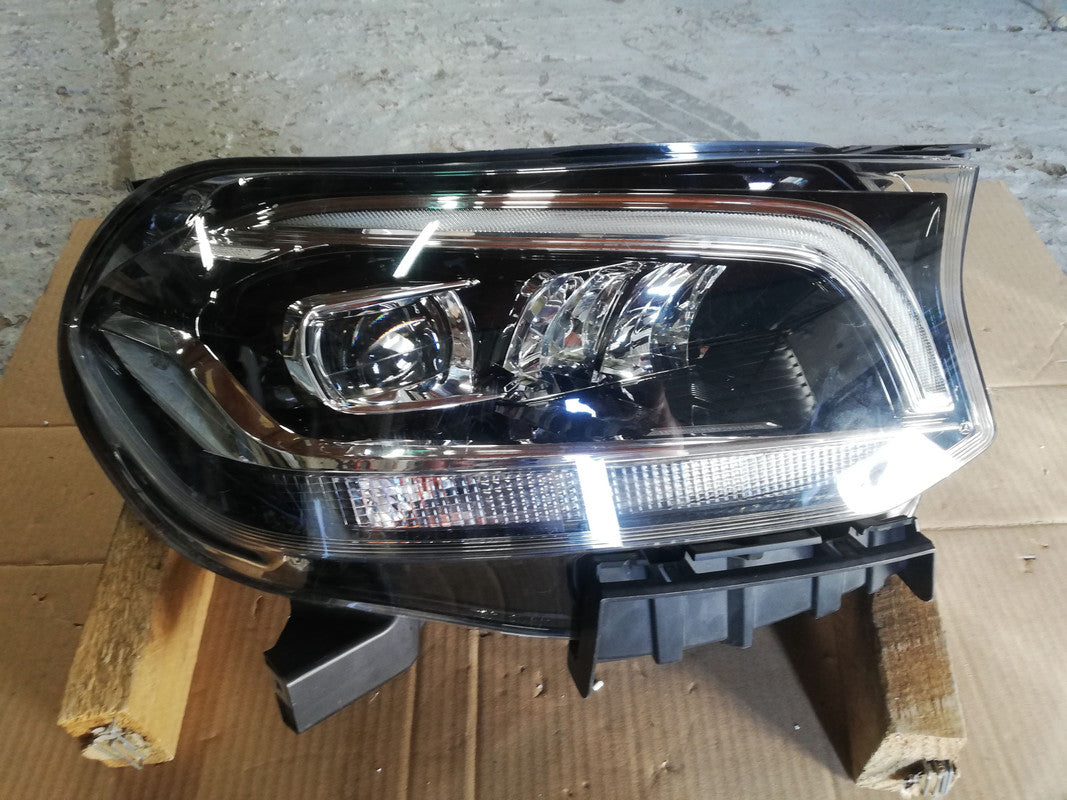 Mercedes-Benz X-Class W470, 2019 Right Headlight