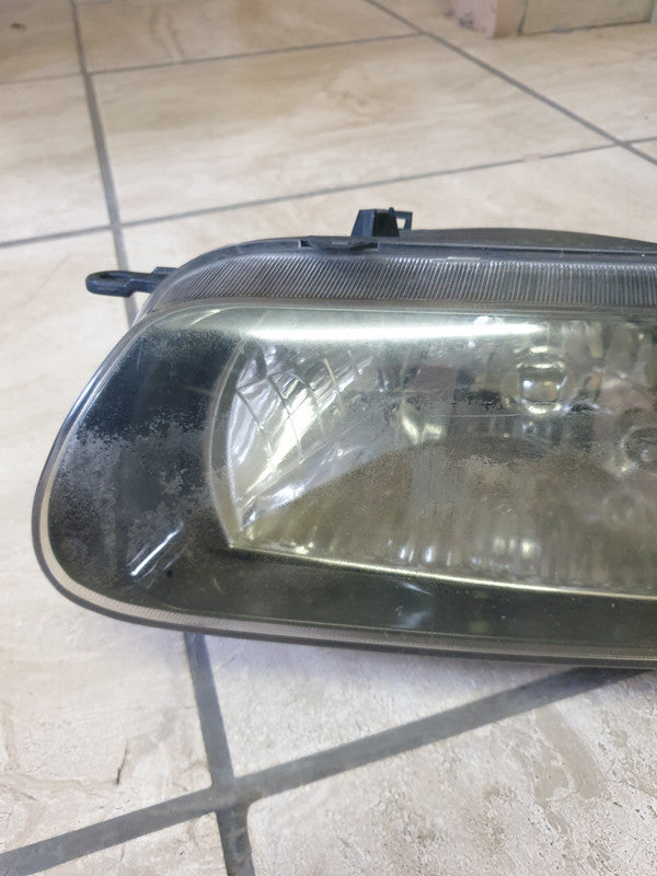 Toyota Tazz 2001 Left Headlight