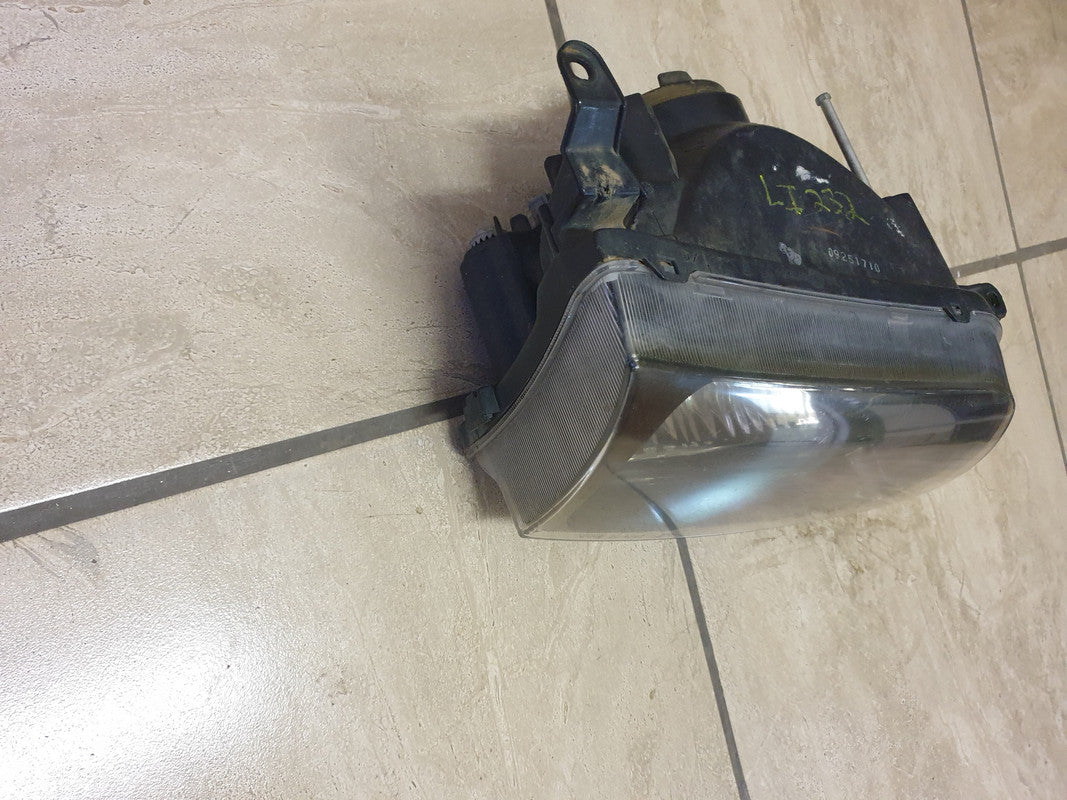 Toyota Tazz 2001 Right Headlight