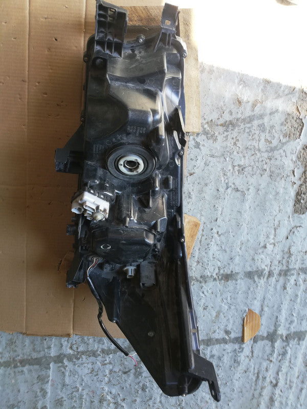 Toyota Hilux Right Headlight